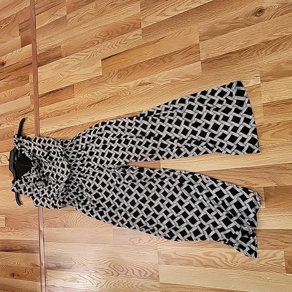 EMFOCUS STUDIO PANTS & JUMPSUITS Size 14 White & Black.